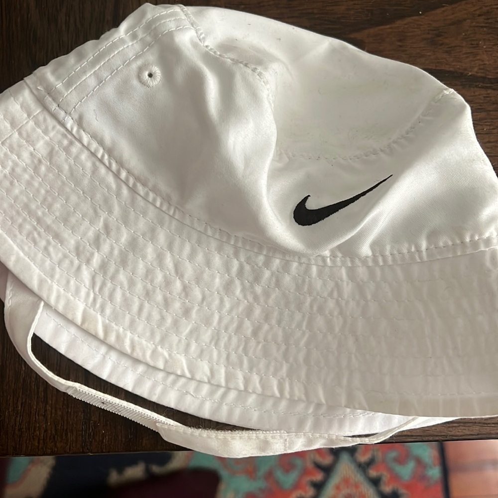 Like new infant Nike sun hat